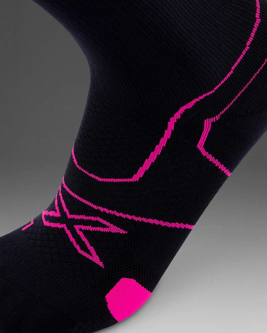 2XU South Africa - Vectr Cushion Crew Socks - Black/Fuchsia