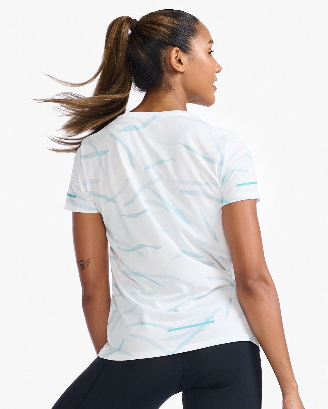 2XU South Africa - Womens Light Speed Tee - Soft Focus - Soft Focus/Porcelain Reflective