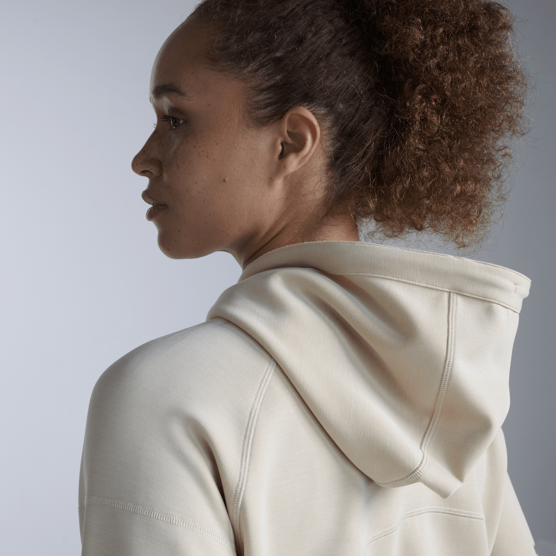 2XU South Africa - Wonderluxe Sand Washed Hoodie - S